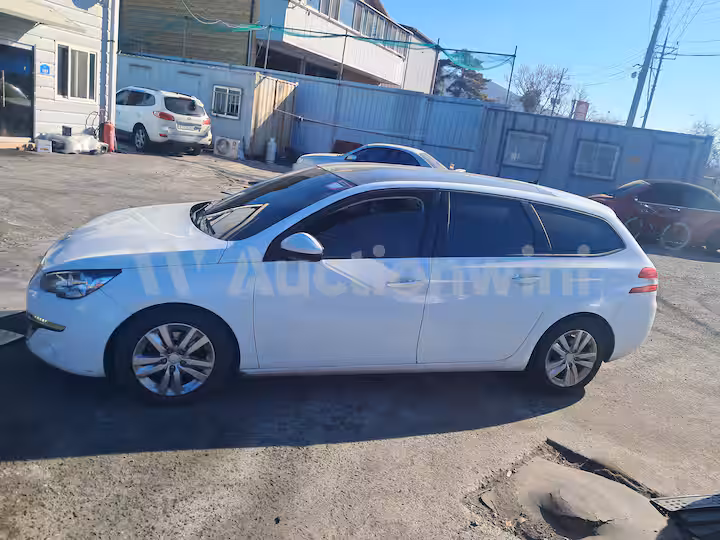 Peugeot 308 2015 — 2