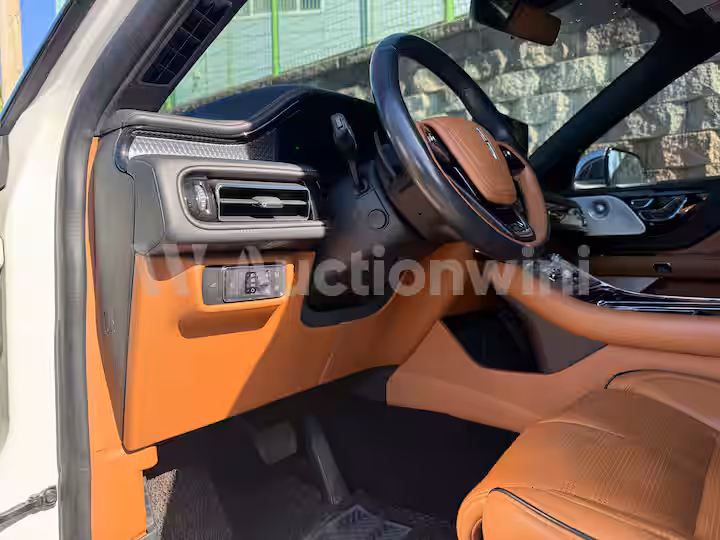 Lincoln Aviator 2021 — 32