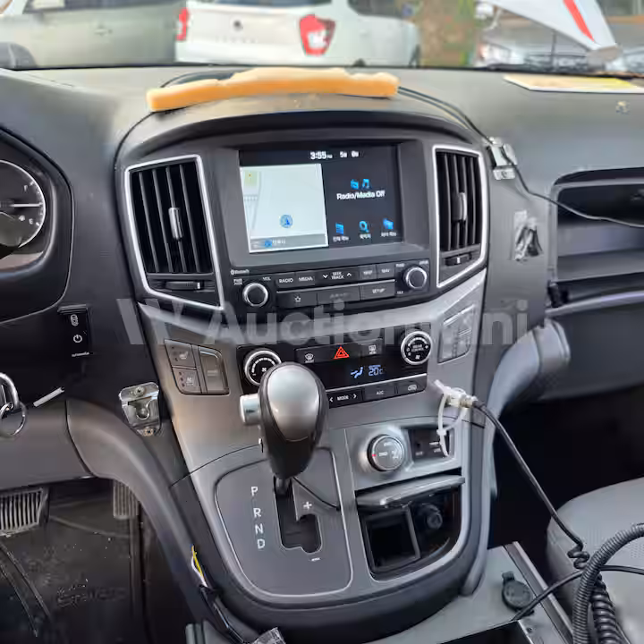 Hyundai Starex 2019 — 27
