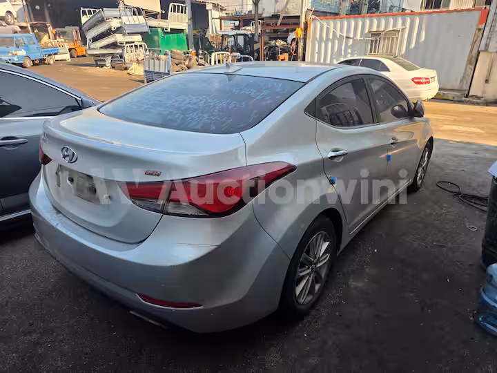 Hyundai Avante 2014 — 4