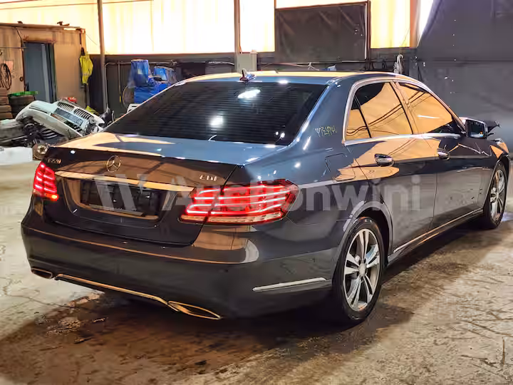 Mercedes Benz E Class 2016 — 5