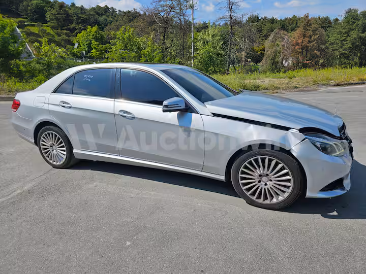 Mercedes Benz E Class 2015 — 3