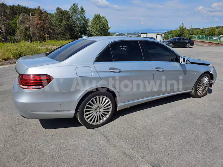 Mercedes Benz E Class 2015 — 4
