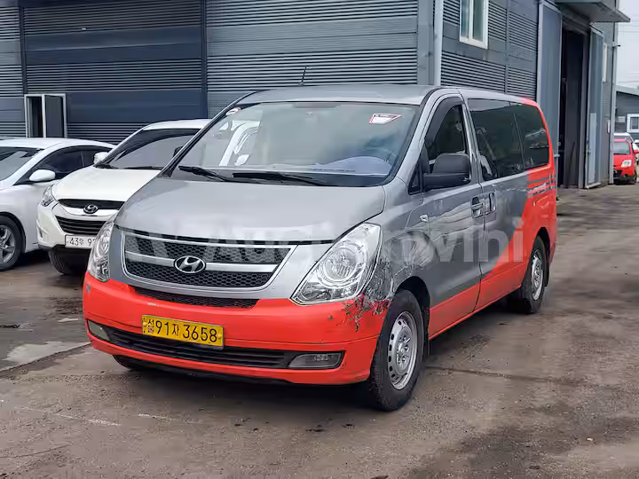 Hyundai Starex 2012 — 2