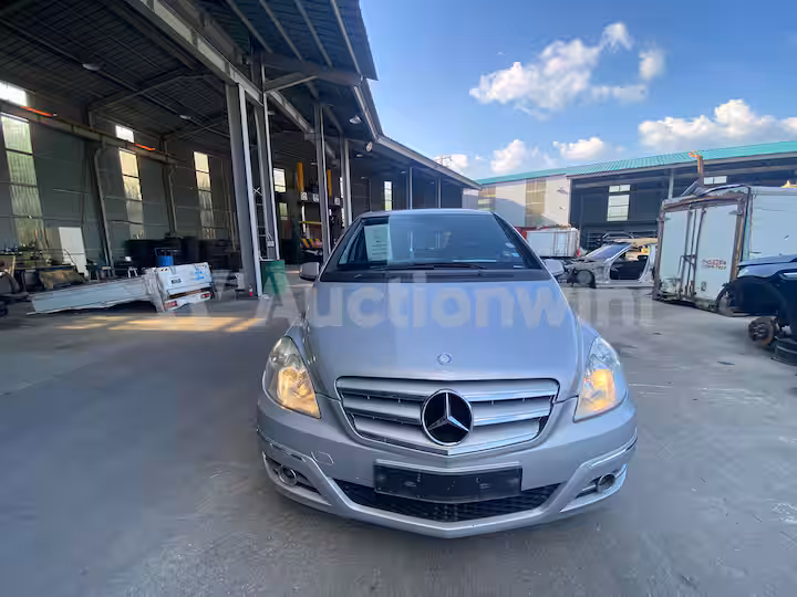 Mercedes Benz B Class 2011 — 1