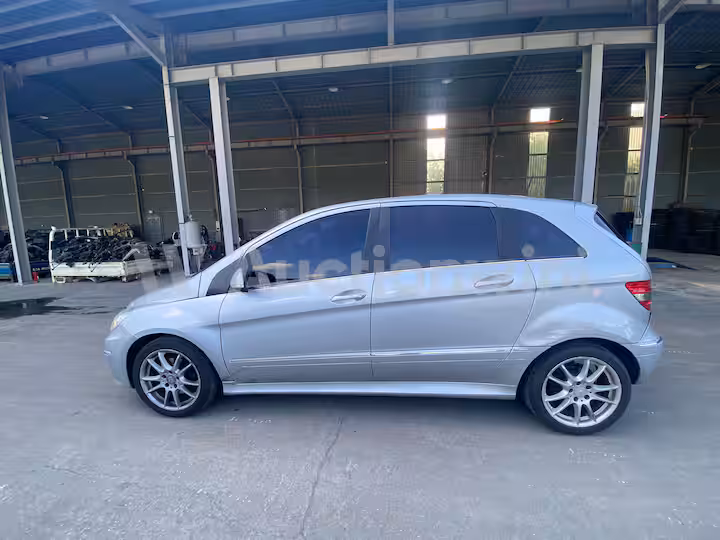 Mercedes Benz B Class 2011 — 2