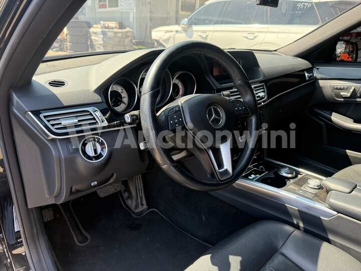 Mercedes Benz E Class 2014 — 30