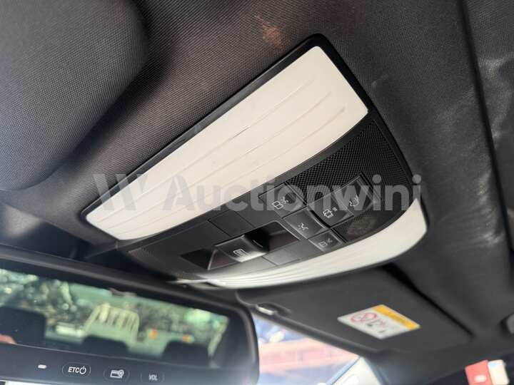 Mercedes Benz E Class 2014 — 35