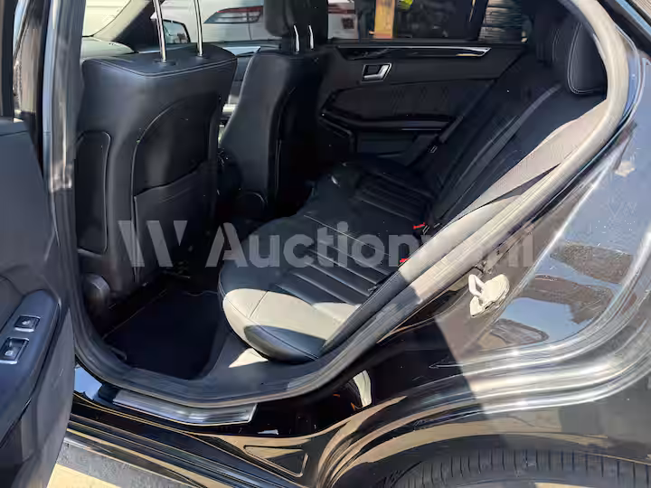 Mercedes Benz E Class 2014 — 39
