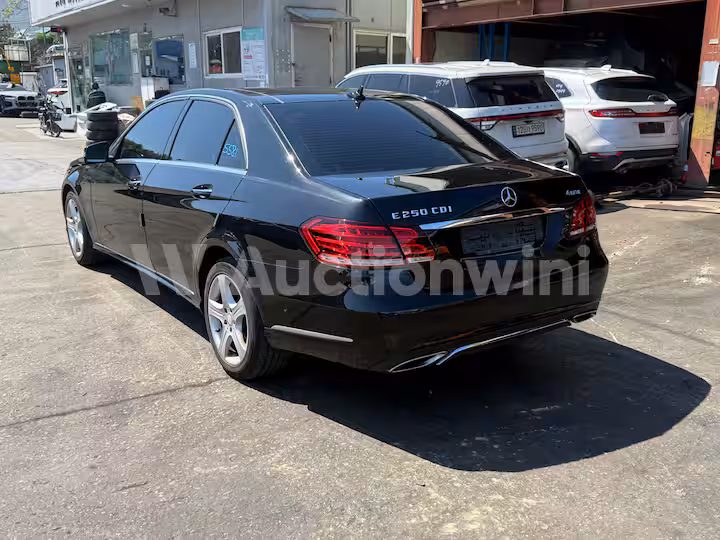 Mercedes Benz E Class 2014 — 6