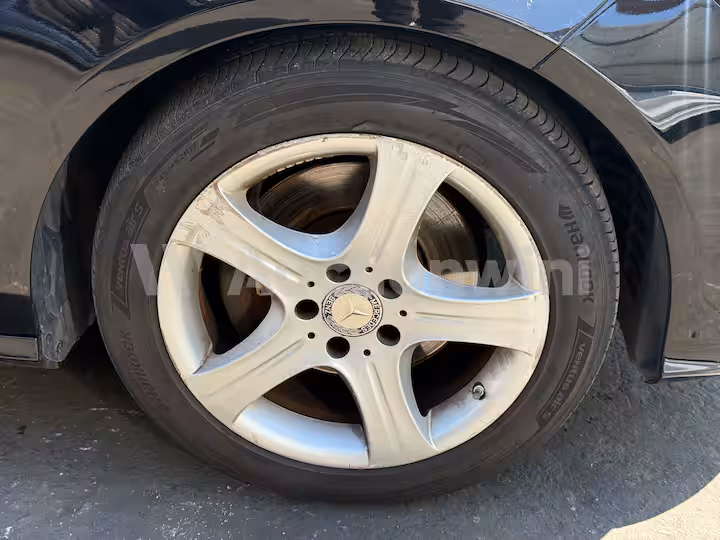Mercedes Benz E Class 2014 — 52