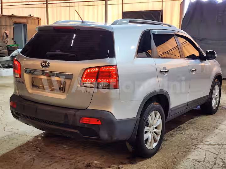Kia Sorento 2010 — 5
