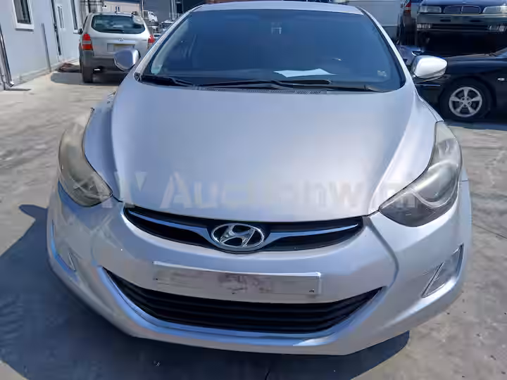 Hyundai Avante 2013 — 2