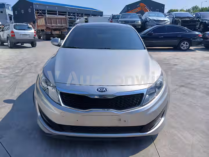 Kia K5 2011 — 2