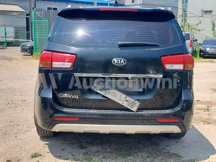 Kia Carnival 2015 — 4