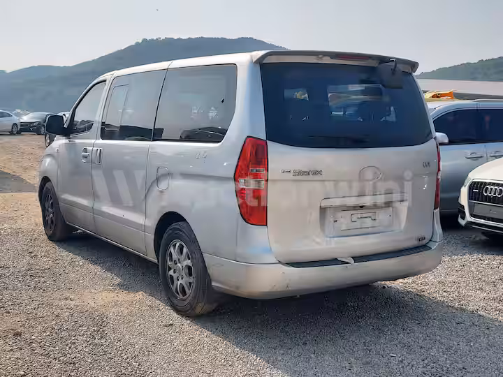 Hyundai Starex 2010 — 3