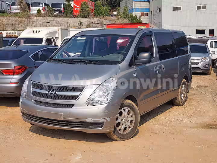 Hyundai Starex 2012 — 2
