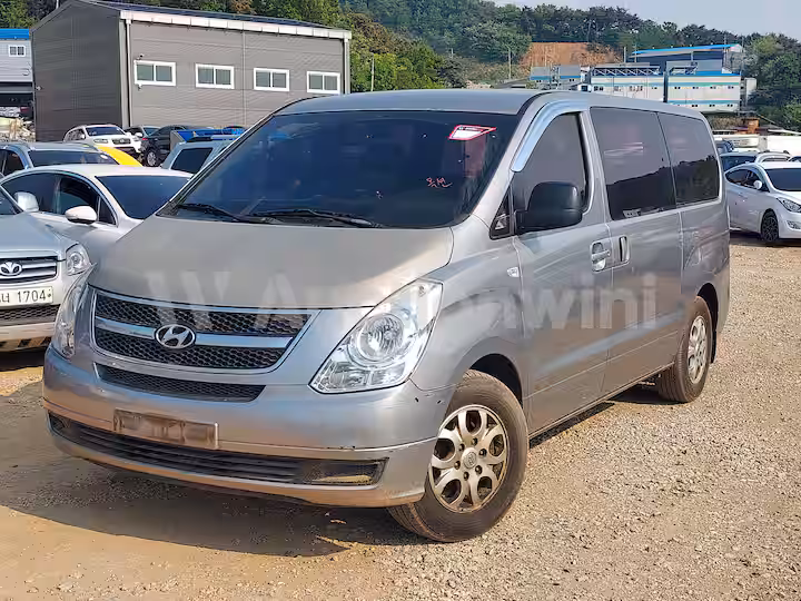 Hyundai Starex 2013 — 2