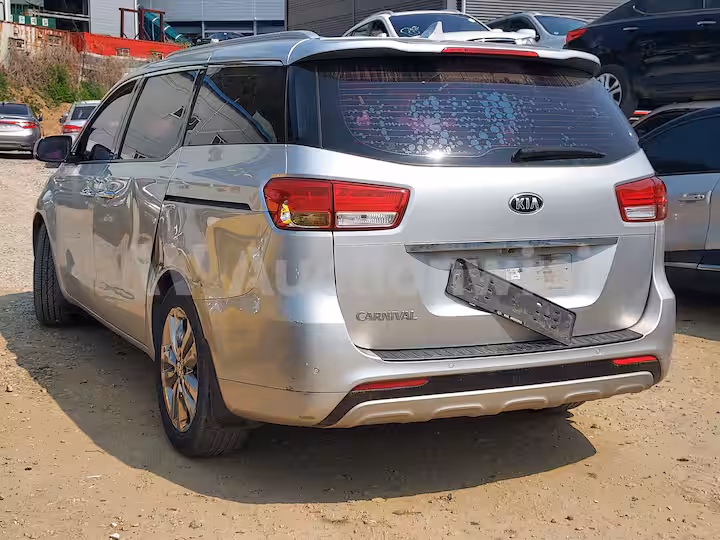 Kia Carnival 2017 — 3