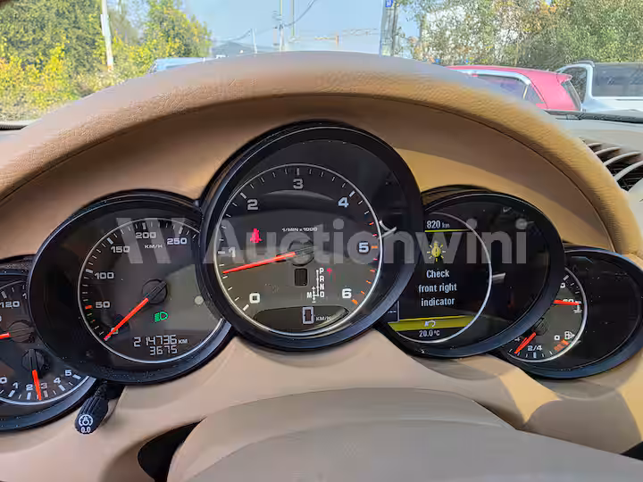 Porsche Cayenne 2013 — 13