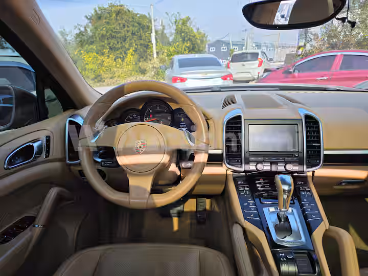 Porsche Cayenne 2013 — 15