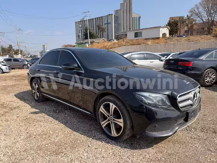 Mercedes Benz E Class 2018 — 3