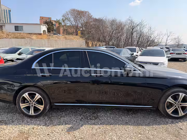 Mercedes Benz E Class 2018 — 5