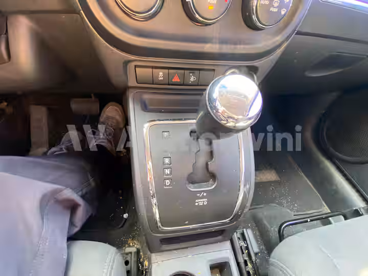 Jeep Compass 2012 — 24