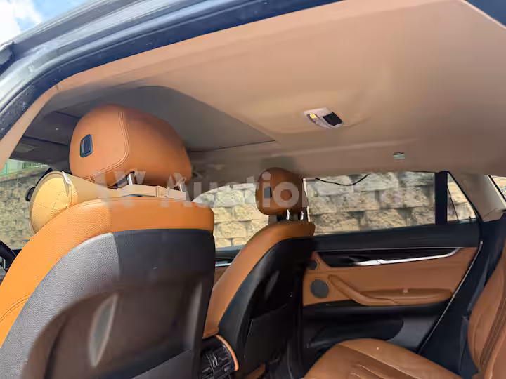 BMW X6 2017 — 38