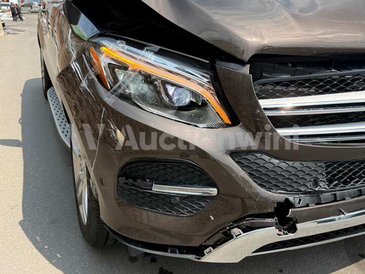 Mercedes Benz GLE Class 2018 — 11