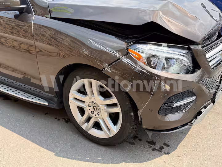 Mercedes Benz GLE Class 2018 — 18