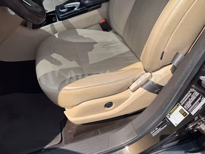 Mercedes Benz GLE Class 2018 — 31