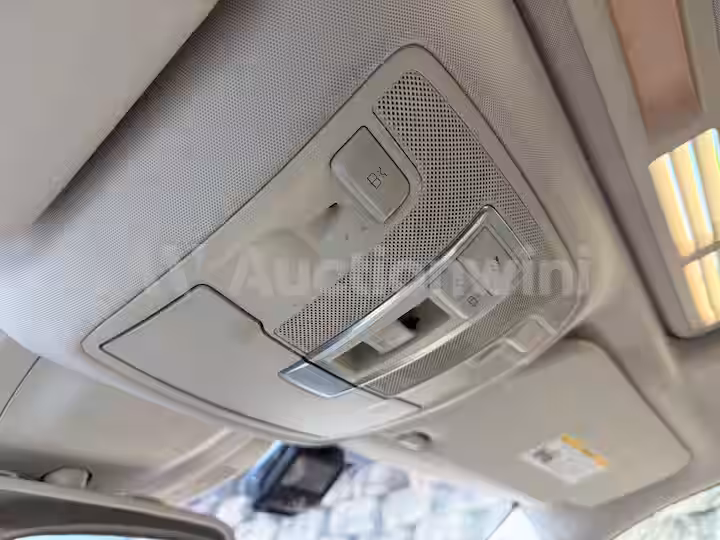 Mercedes Benz GLE Class 2018 — 36