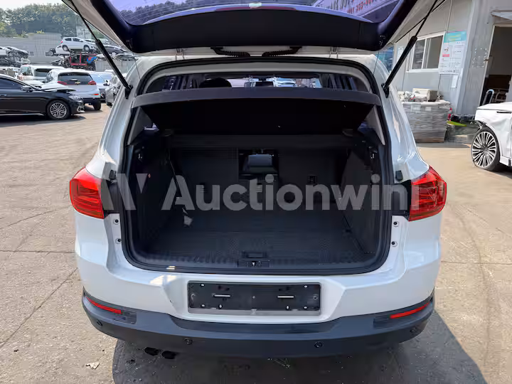Volkswagen Tiguan 2014 — 23