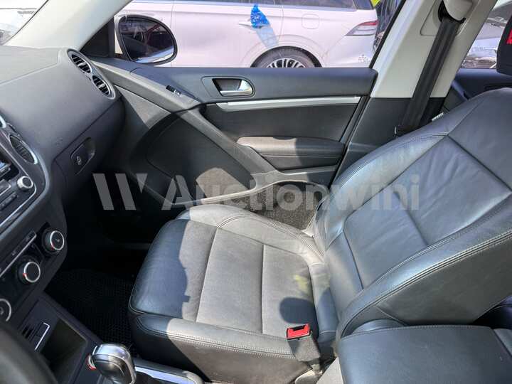 Volkswagen Tiguan 2014 — 34