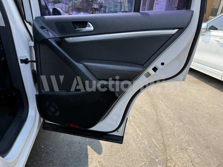 Volkswagen Tiguan 2014 — 39