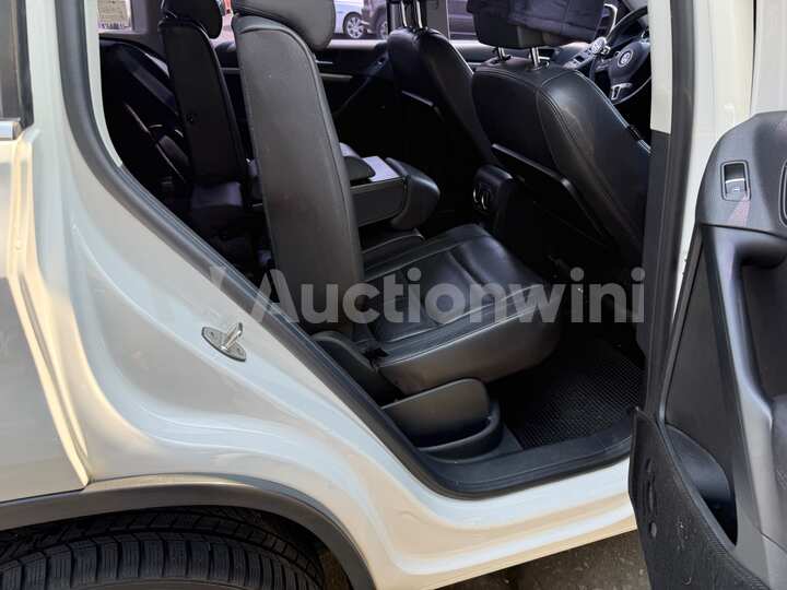 Volkswagen Tiguan 2014 — 40