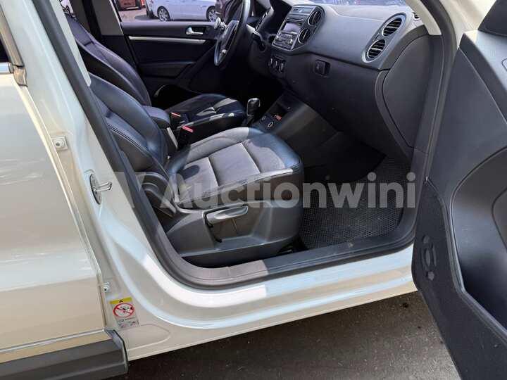 Volkswagen Tiguan 2014 — 46