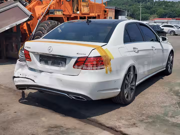 Mercedes Benz E Class 2015 — 5