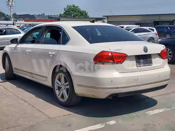 Volkswagen Passat 2015 — 3