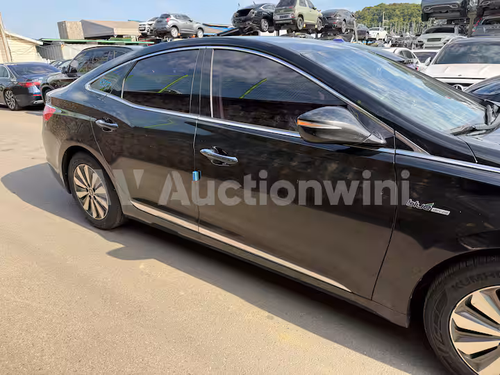 Hyundai Grandeur 2017 — 16