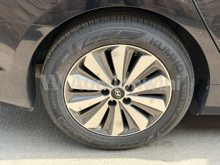 Hyundai Grandeur 2017 — 51