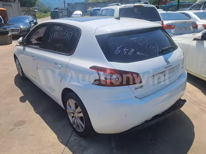 Peugeot 308 2015 — 3