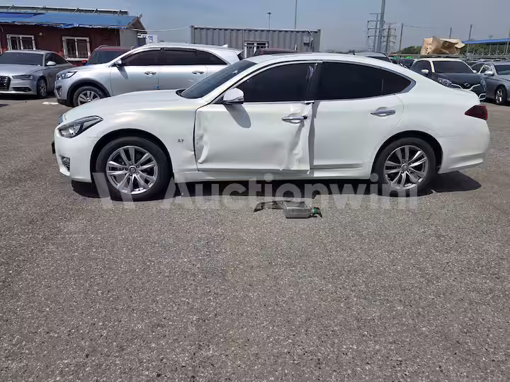 Infiniti Q 2015 — 2