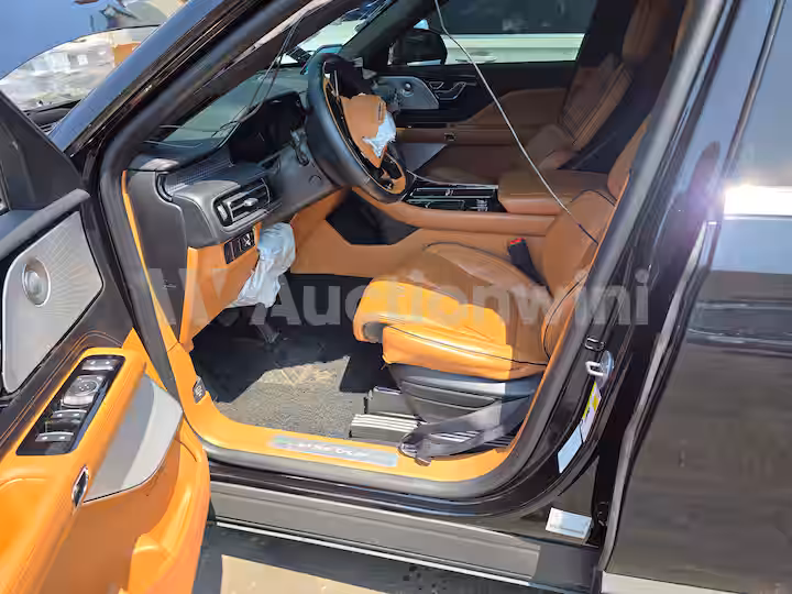 Lincoln Aviator 2021 — 21