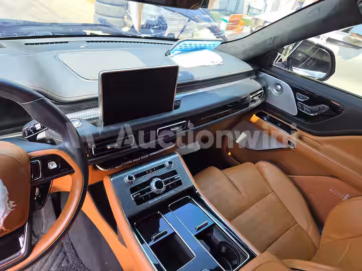 Lincoln Aviator 2021 — 28