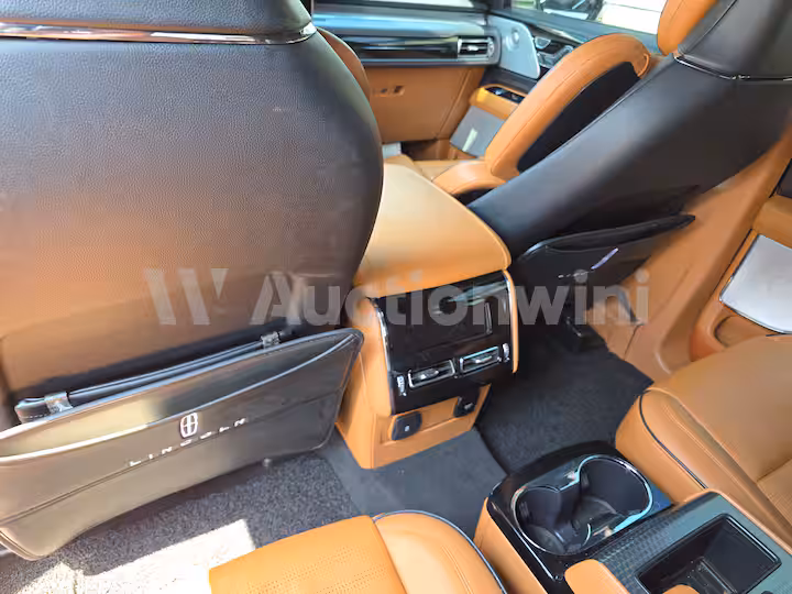 Lincoln Aviator 2021 — 36