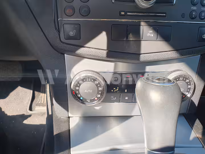 Mercedes Benz C Class 2010 — 3