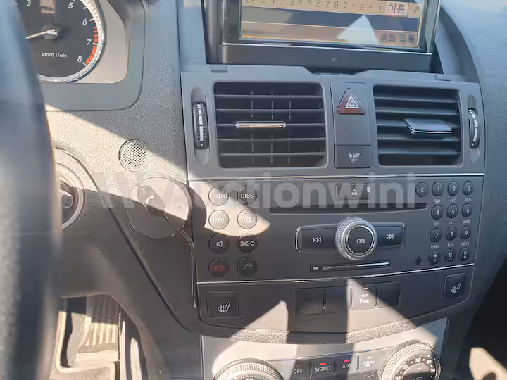 Mercedes Benz C Class 2010 — 5