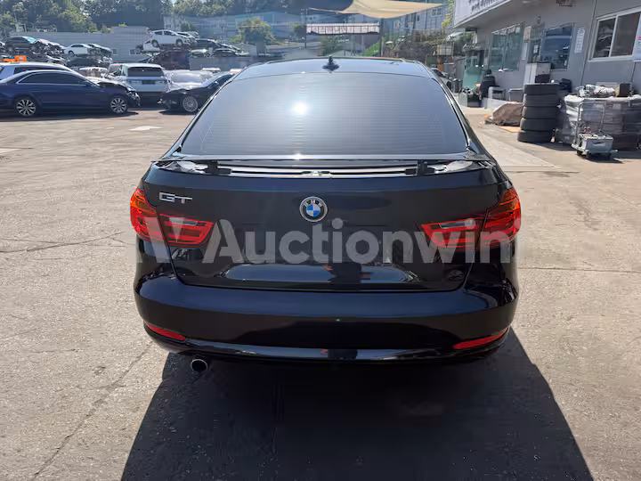 BMW Grand Turismo 2015 — 5